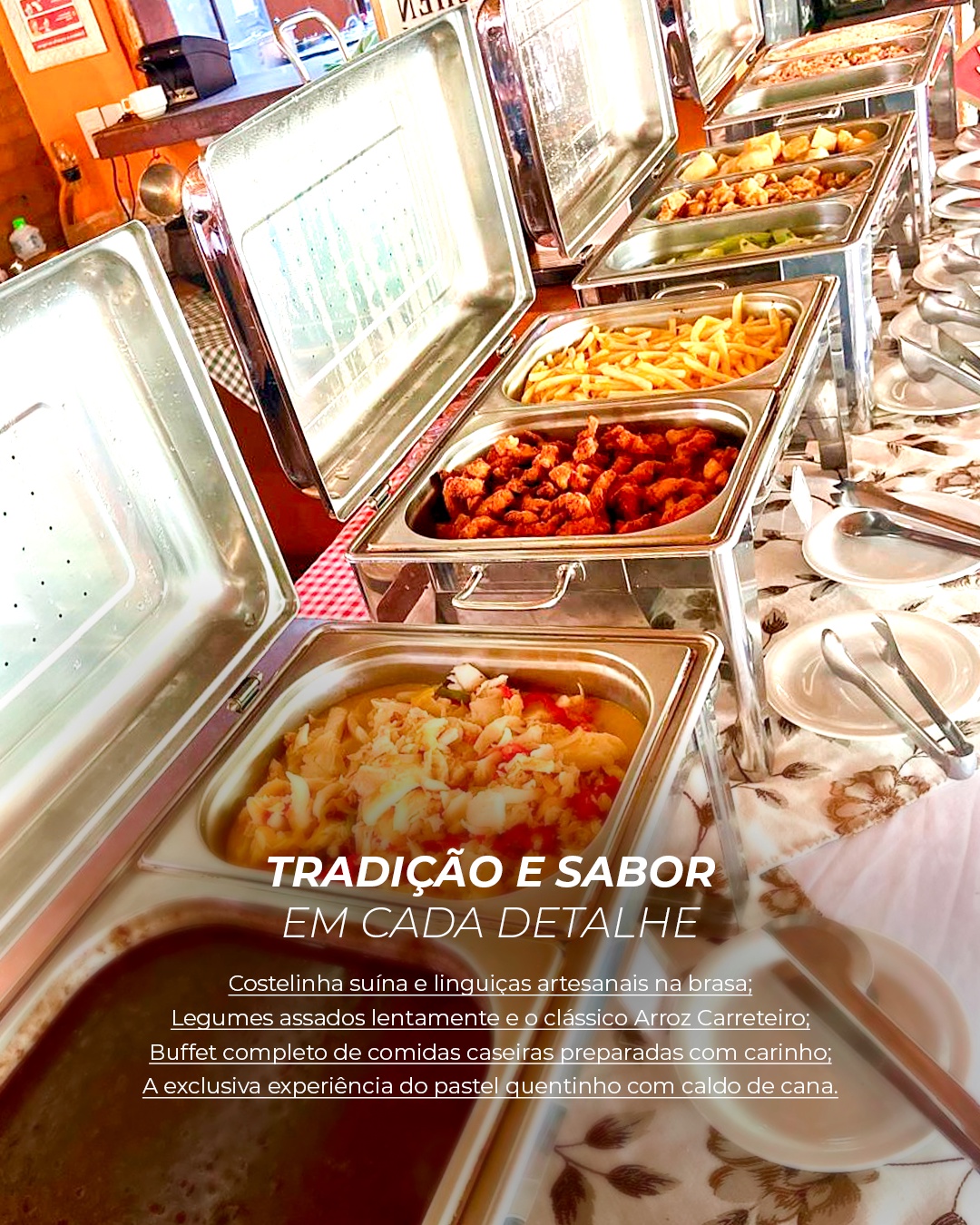 Buffet com pratos caseiros quentes servidos no restaurante do hotel fazenda